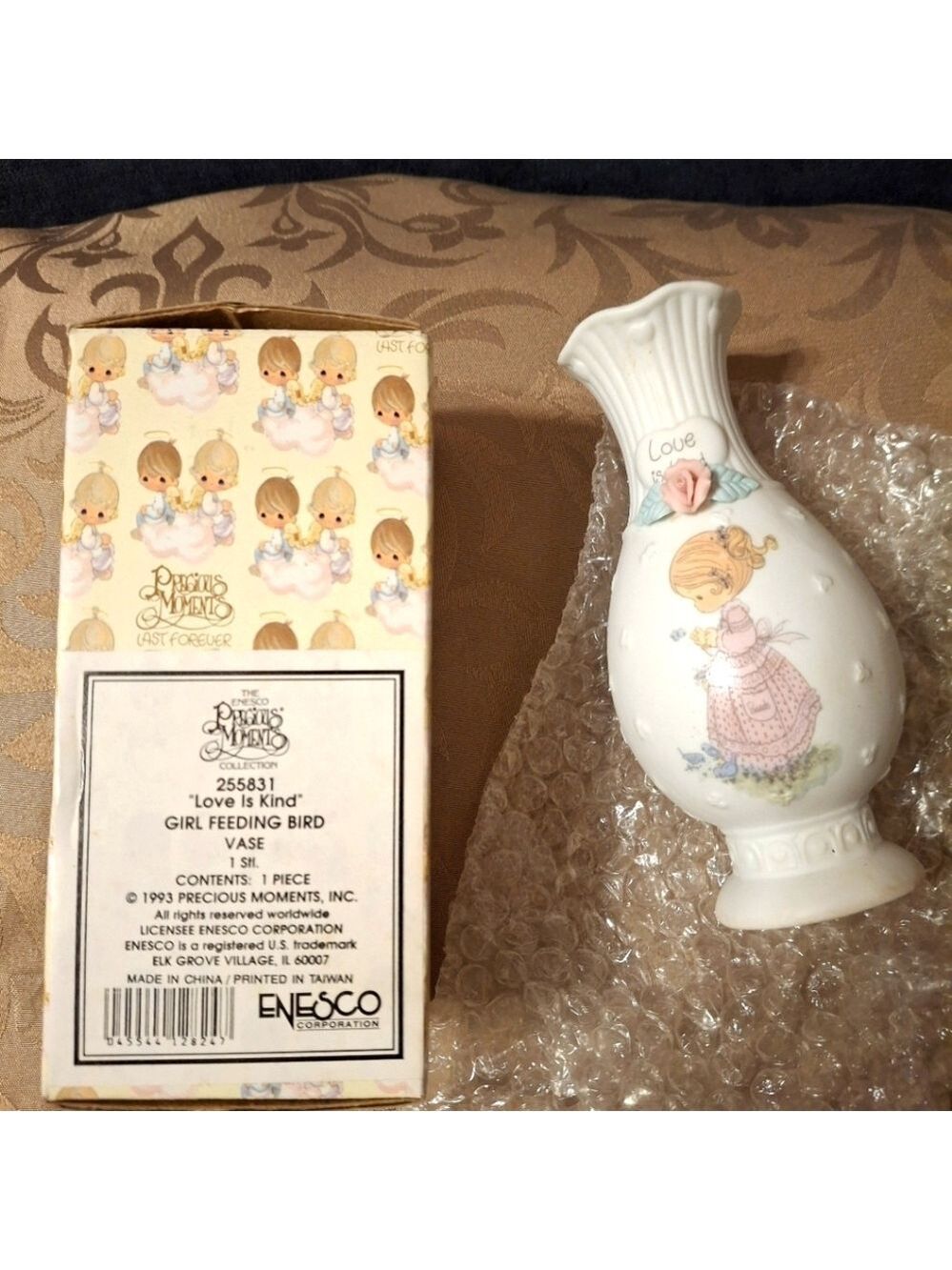 Precious Moments by Enesco Vintage 1993 "Love is kind" vase with box - Picture 1 of 3
